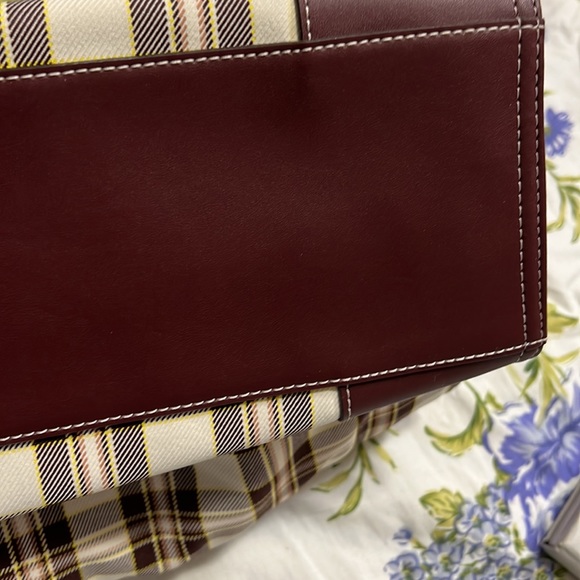 Tote - Picture 11 of 13